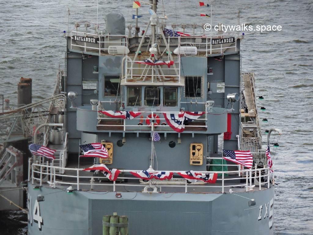 USS Baylander, Manhattan